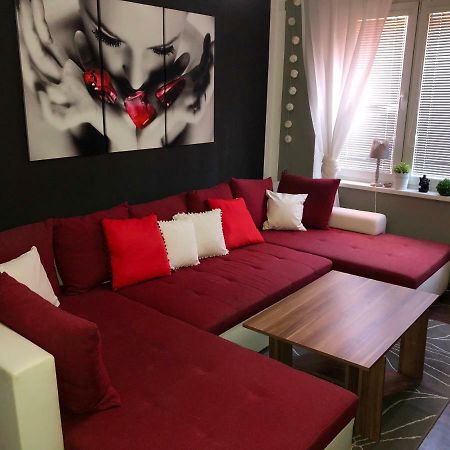 Апартаменты Apartman V Centru Mostu Экстерьер фото